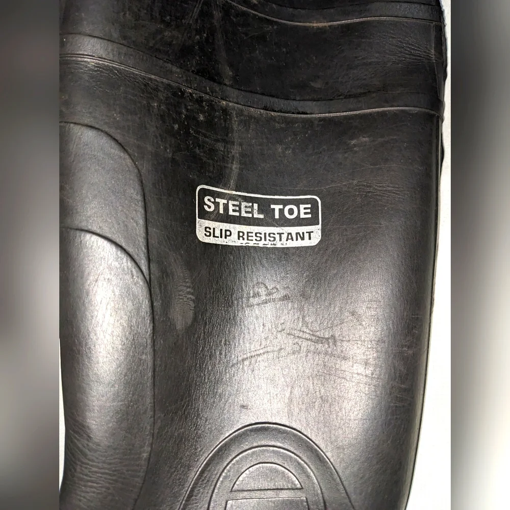 Genfoot Inc. Steel Toe Slip Resistant Muck Boots - Picture 4 of 14